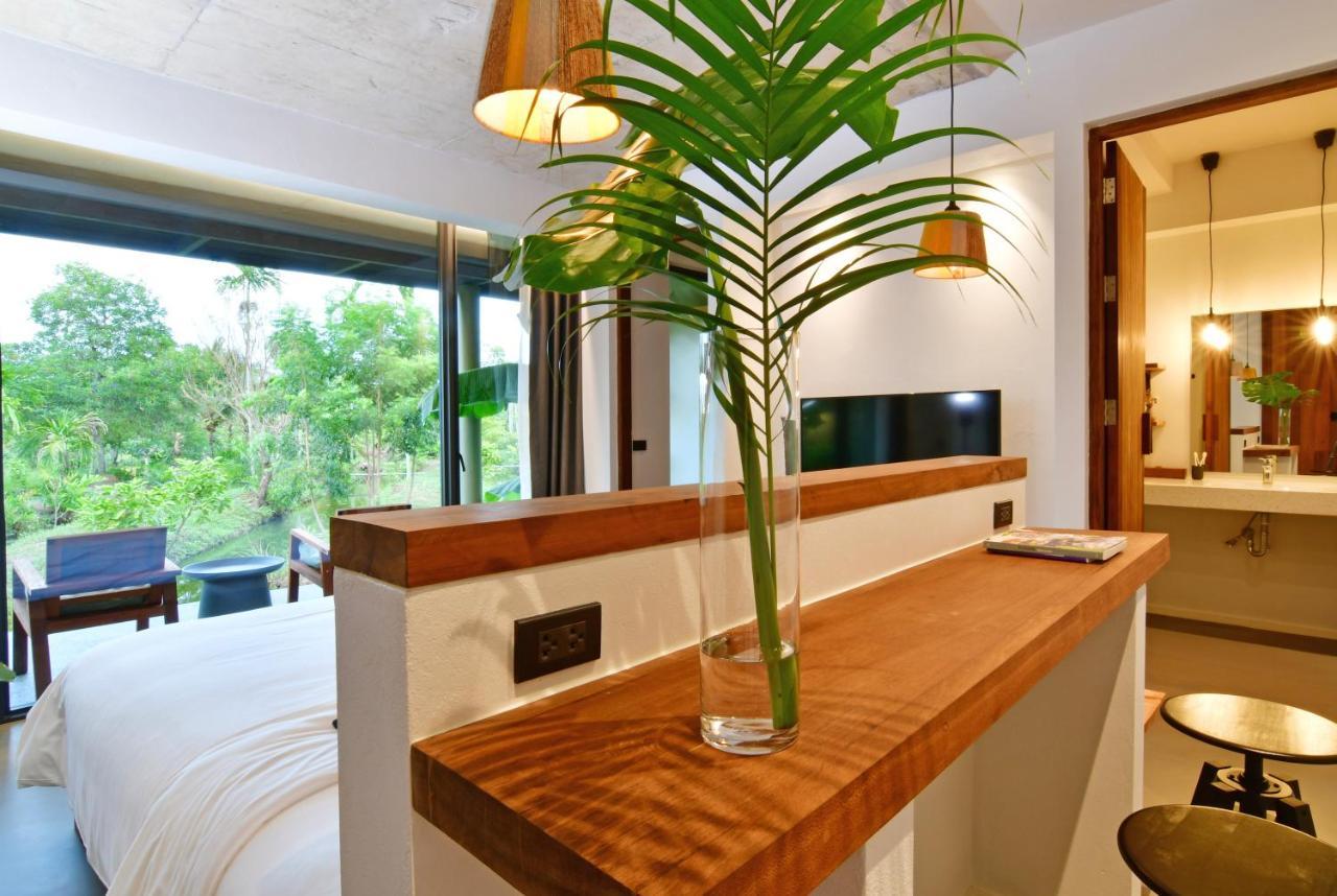 Coconut Lane Bangkok Hotel Exterior photo